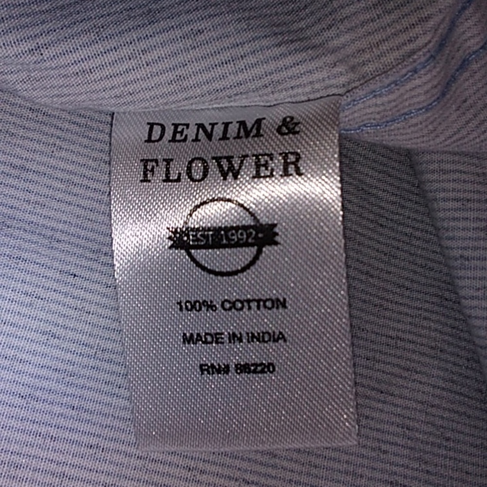 COPY - 💙 Denim & Flower button down shirt 💙 - Picture 4 of 6